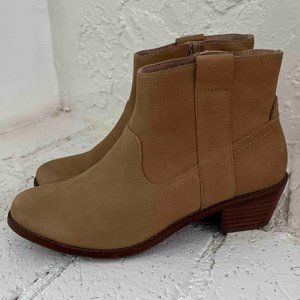 EUC Vionic Roselyn Zipper Ankle Boot - Taupe